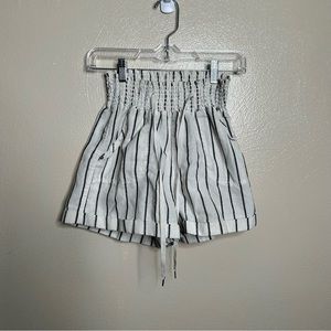 Simply Blessed Striped Paper Bag Waist Shorts Size Medium